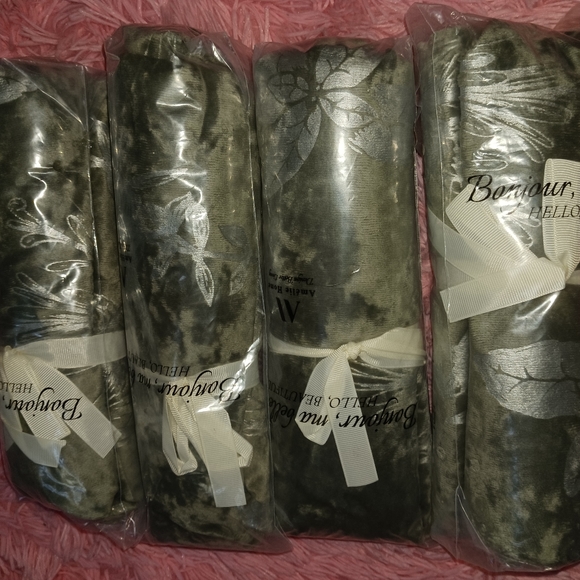 Velour Throw Pillow Covers set of 2 18"x18" Soft Cushion pillowcases two sided - Picture 7 of 9